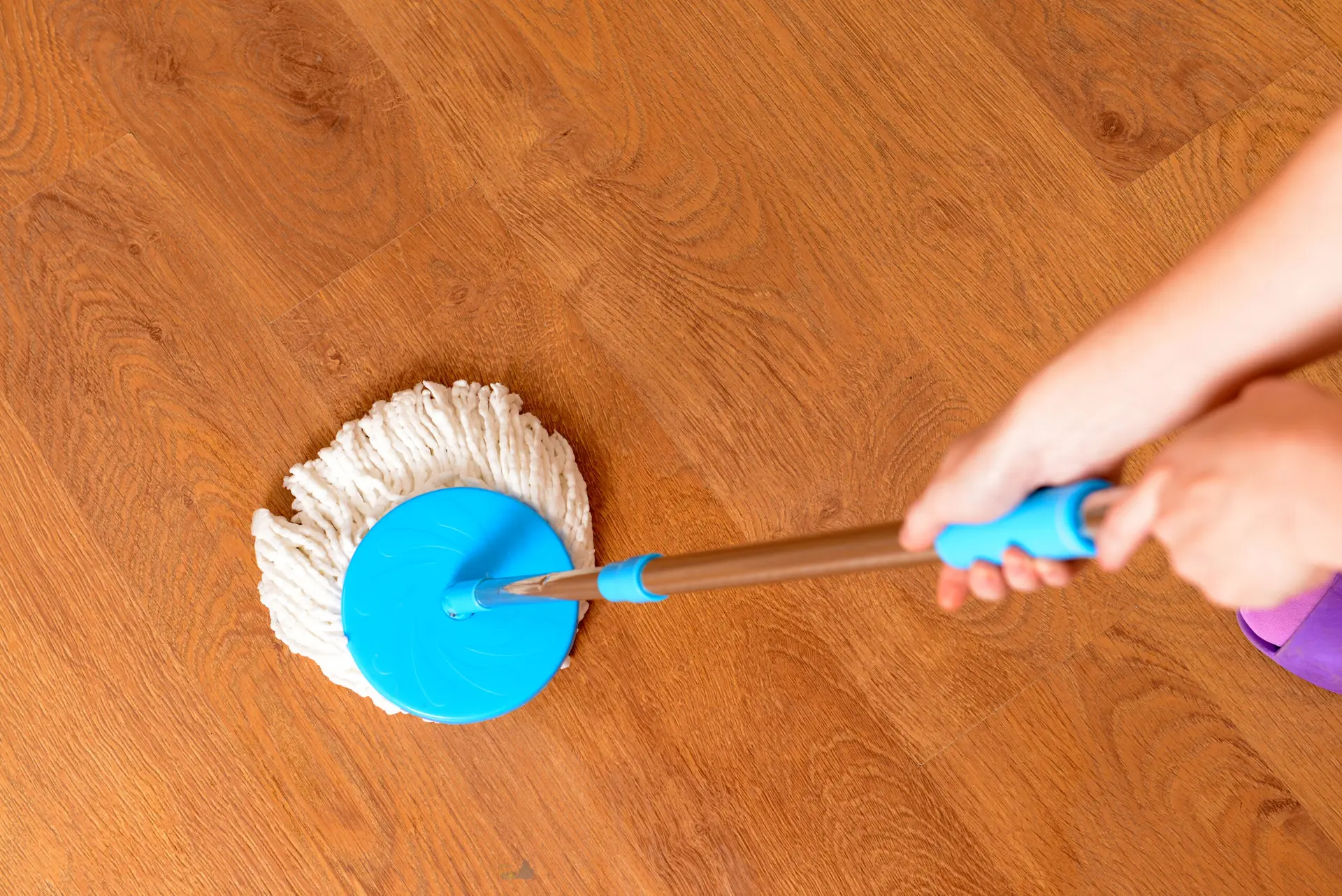How to mop hardwood floors without damaging them